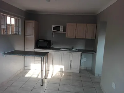 1 Bedroom Apartment To Rent in Pretoria - niaA.webp