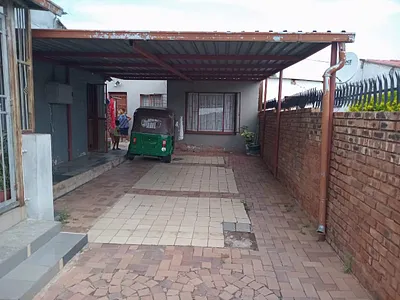 3 Bedroom House For Sale in Pretoria - img