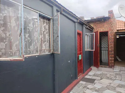 0.5 Bedroom Apartment To Rent in Pretoria - img