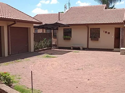 3 Bedroom House For Sale in Pretoria - 7MhJ.webp