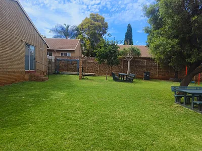 3 Bedroom Townhouse To Rent in Pretoria - YhE3.webp