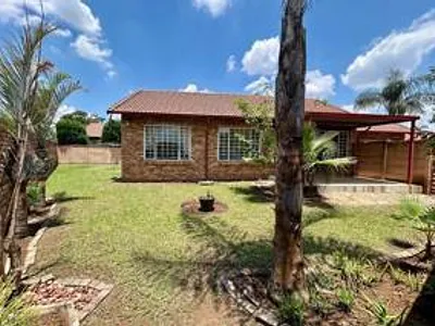 3 Bedroom Townhouse For Sale in Pretoria - img