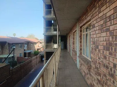 2 Bedroom Apartment For Sale in Pretoria - lC97.webp