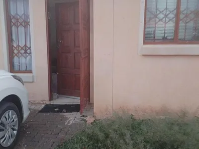2 Bedroom House To Rent in Pretoria - fG3A.webp