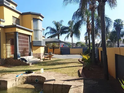 4 Bedroom House For Sale in Akasia - tzts.webp