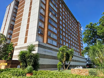 3 Bedroom Apartment For Sale in Pretoria - 5roA.webp