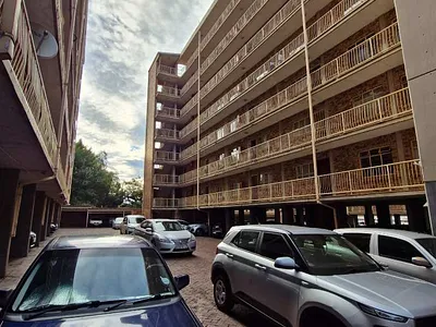 2 Bedroom Apartment For Sale in Pretoria - img