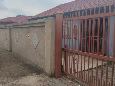 2 Bedroom House To Rent in Pretoria - img
