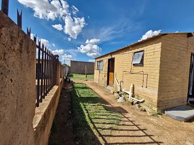 2 Bedroom House To Rent in Pretoria - img