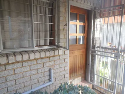 1 Bedroom Apartment To Rent in Pretoria - gPMK.webp
