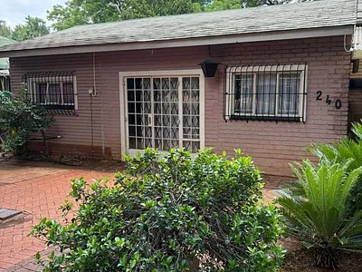 1 Bedroom Apartment To Rent in Pretoria - bgBS.webp