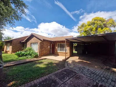 3 Bedroom House For Sale in The Orchards, Akasia - CD3R.webp