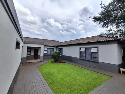 4 Bedroom House For Sale in Pretoria - GHkm.webp
