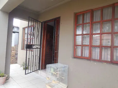 2 Bedroom House For Sale in Pretoria - DMFh.webp