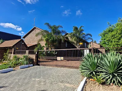 2 Bedroom Townhouse To Rent in Pretoria - CCxE.webp