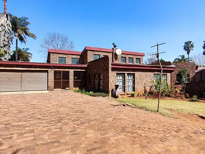 4 Bedroom House For Sale in Kempton Park - img