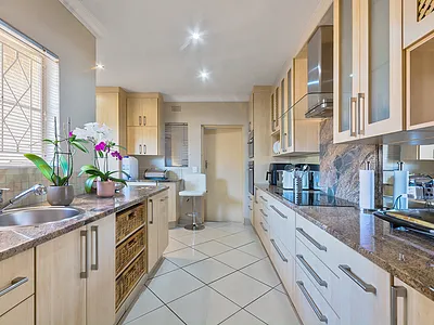 3 Bedroom House For Sale in Randburg - img