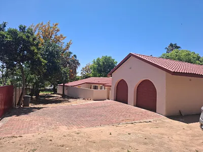 4 Bedroom House For Sale in Randburg - zDhJ.webp