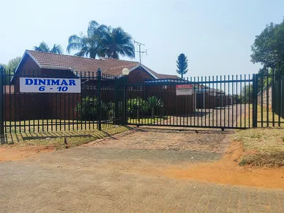 3 Bedroom Townhouse For Sale in Kempton Park - Uo9w.webp