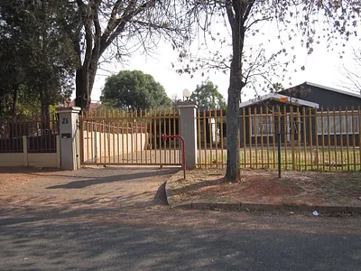 1 Bedroom Apartment To Rent in Kempton Park - 8s7d.webp