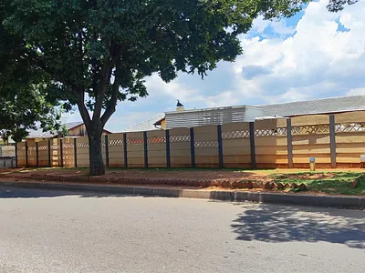 4 Bedroom House For Sale in Kempton Park - img