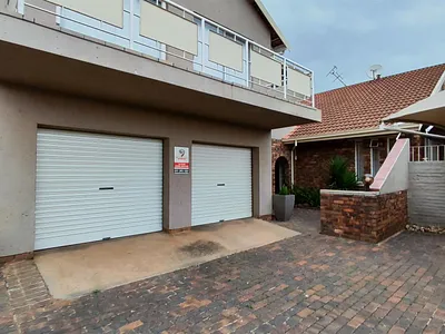 4 Bedroom House For Sale in Kempton Park - img