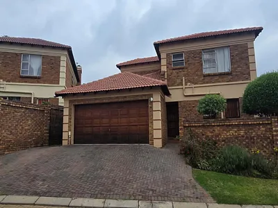 3 Bedroom Townhouse For Sale in Kempton Park - KcAv.webp