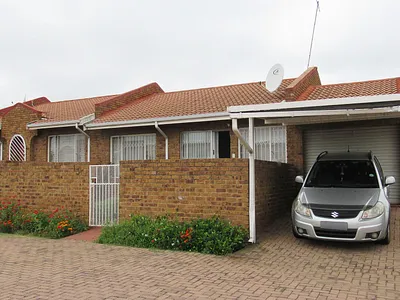 2 Bedroom Townhouse For Sale in Kempton Park - img
