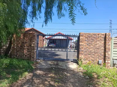 1 Bedroom Apartment To Rent in Kempton Park - loQg.webp