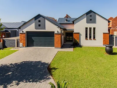 3 Bedroom House For Sale in Hartbeespoort - img