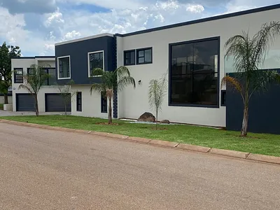 5 Bedroom Townhouse For Sale in Hartbeespoort - 7IQt.webp