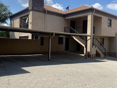 1 Bedroom Townhouse For Sale in Brits - 3YsU.webp