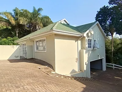 5 Bedroom Townhouse For Sale in Margate - kHVi.webp