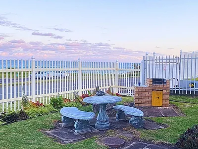 2 Bedroom Townhouse For Sale in Margate - 4dcd.webp