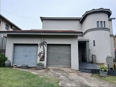 4 Bedroom House For Sale in Margate - img