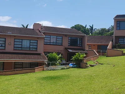 3 Bedroom Townhouse For Sale in Margate - FxwS.webp