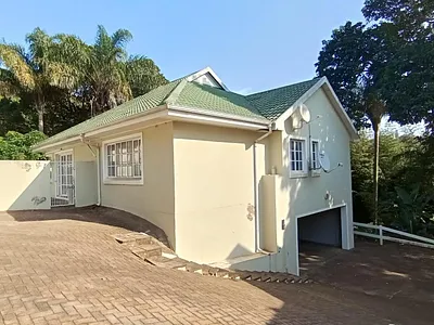 4 Bedroom Townhouse For Sale in Margate - cspm.webp