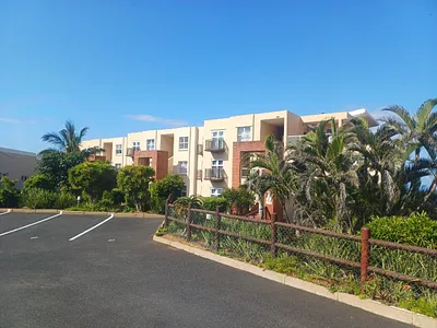 3 Bedroom Apartment For Sale in Margate - V5yQ.webp