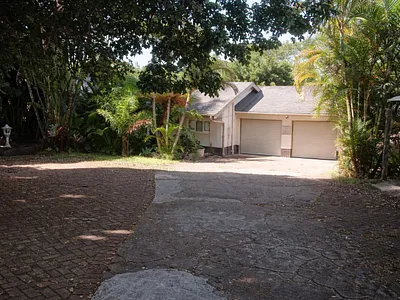 4 Bedroom House For Sale in Margate - eGuA.webp