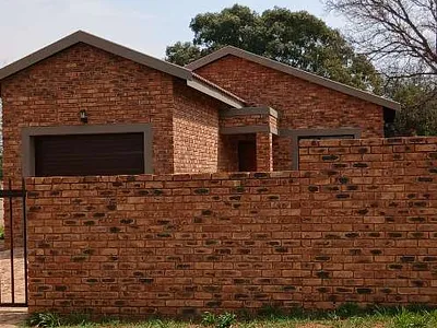 3 Bedroom House For Sale in Springs - sCei.webp