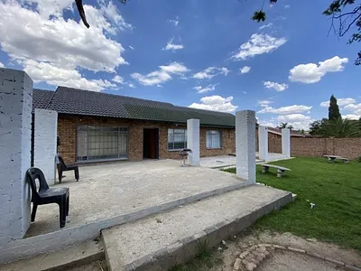3 Bedroom House To Rent in Norkem Park, Kempton Park - l3QG.webp