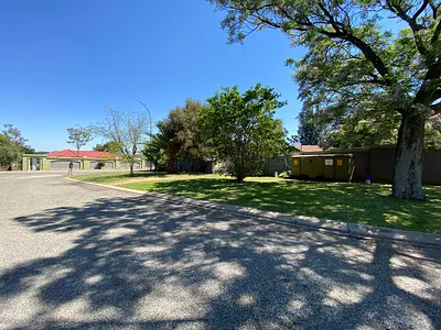 5 Bedroom House For Sale in Benoni - r8Tj.webp