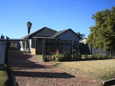 3 Bedroom House To Rent in Boksburg - J3po.webp