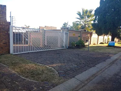 4 Bedroom House For Sale in Boksburg - img