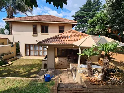 4 Bedroom House To Rent in Bedfordview - img