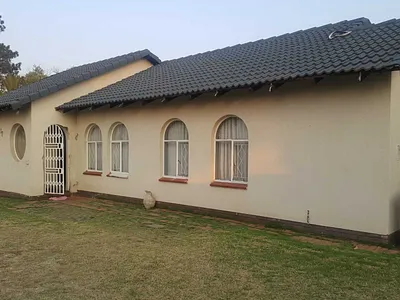 3 Bedroom House For Sale in Springs - img