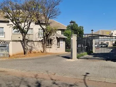 1 Bedroom Apartment For Sale in Klippoortjie, Boksburg - pf7t.webp