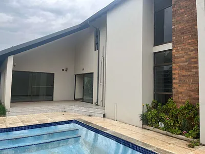 5 Bedroom House For Sale in Bedfordview - bj7U.webp