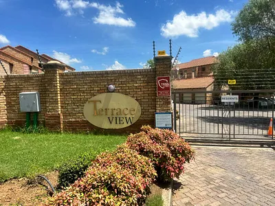 2 Bedroom Apartment To Rent in Midrand - Fxz1.webp