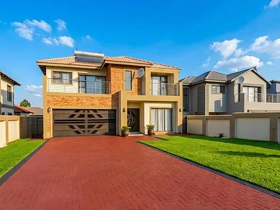 4 Bedroom House For Sale in Helderwyk, Brakpan - pFjF.webp